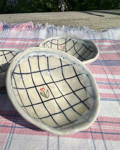 Mini Hand-Built Bowls in Cream