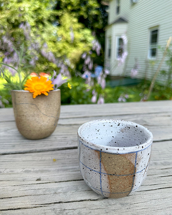Mini Espresso Kurva Cups in Speckled Picnic