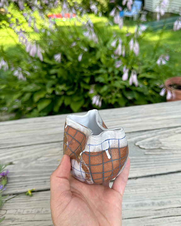 Crush Bud Vase No. 1 in Picnic