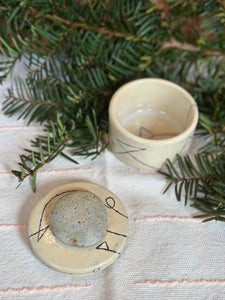 Jar in Sketch with Beach stone handle