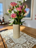 Load image into Gallery viewer, Simple Vase Light Dapple
