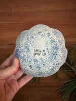 Load image into Gallery viewer, Fluted Blomma Candle Holder in Fantasier No. 3
