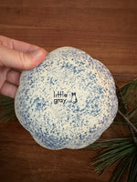 Load image into Gallery viewer, Fluted Blomma Candle Holder in Fantasier No. 5
