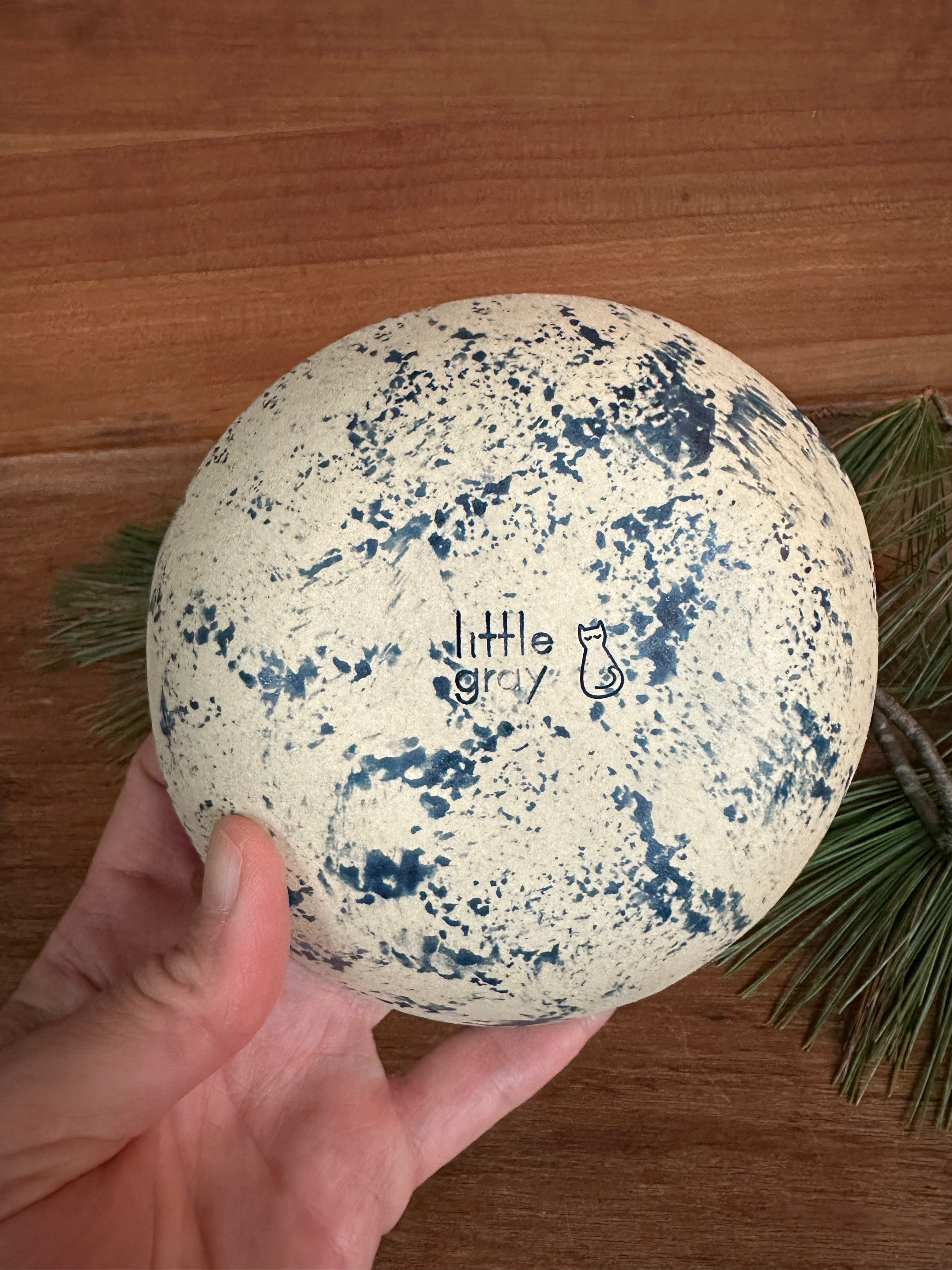 Small shallow bowl in Fantasier No. 4