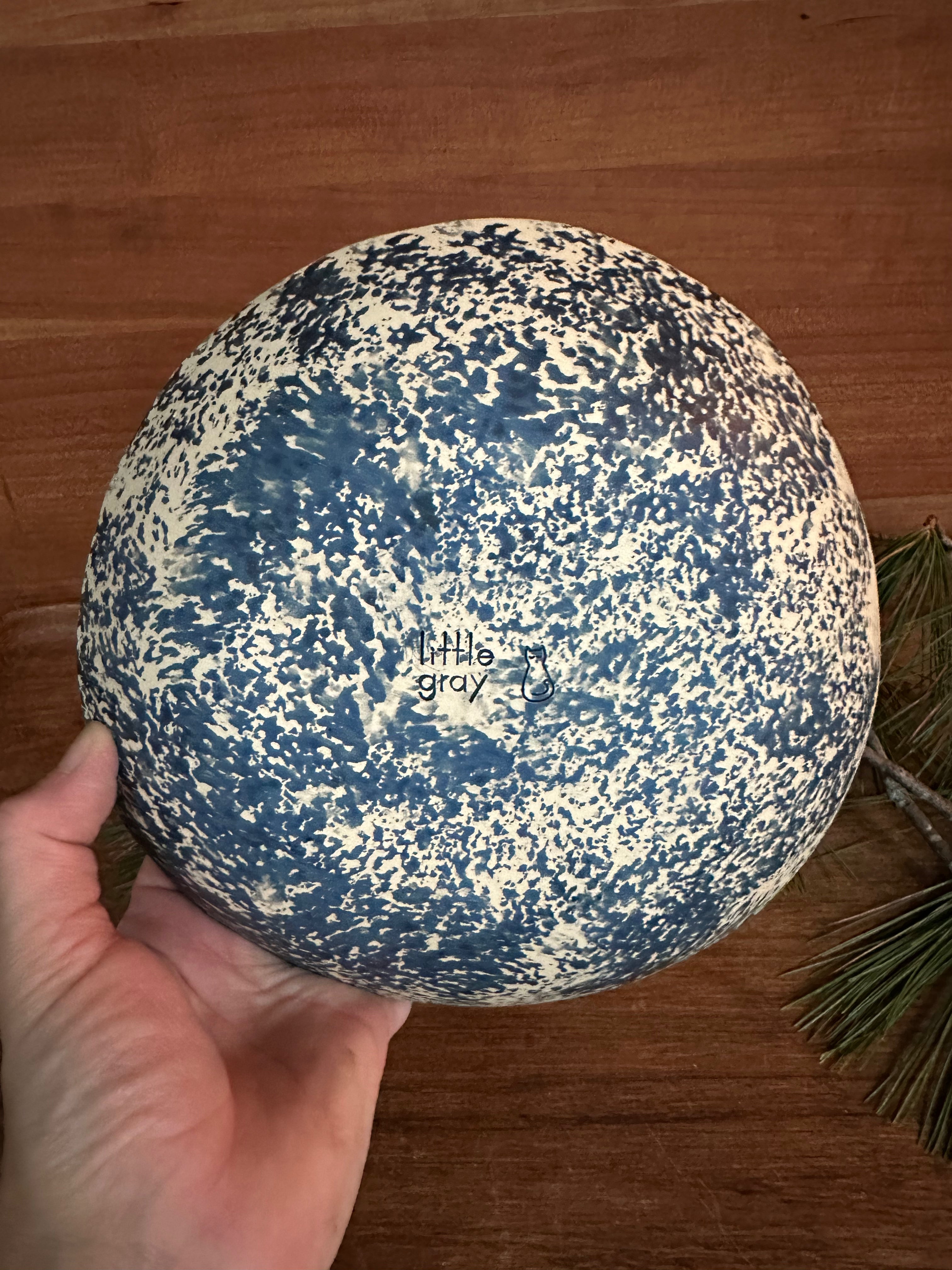 Shallow bowl in Fantasier No. 1