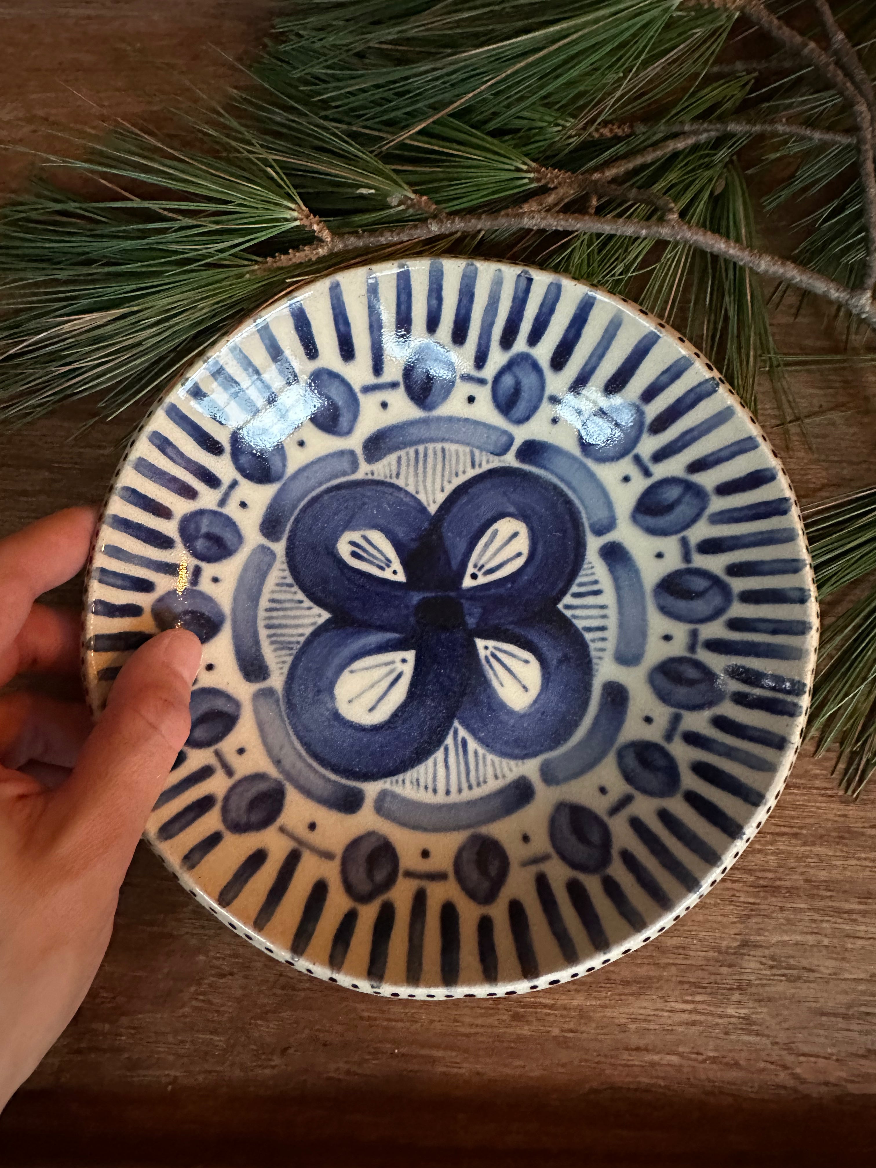 Shallow bowl in Fantasier No. 3