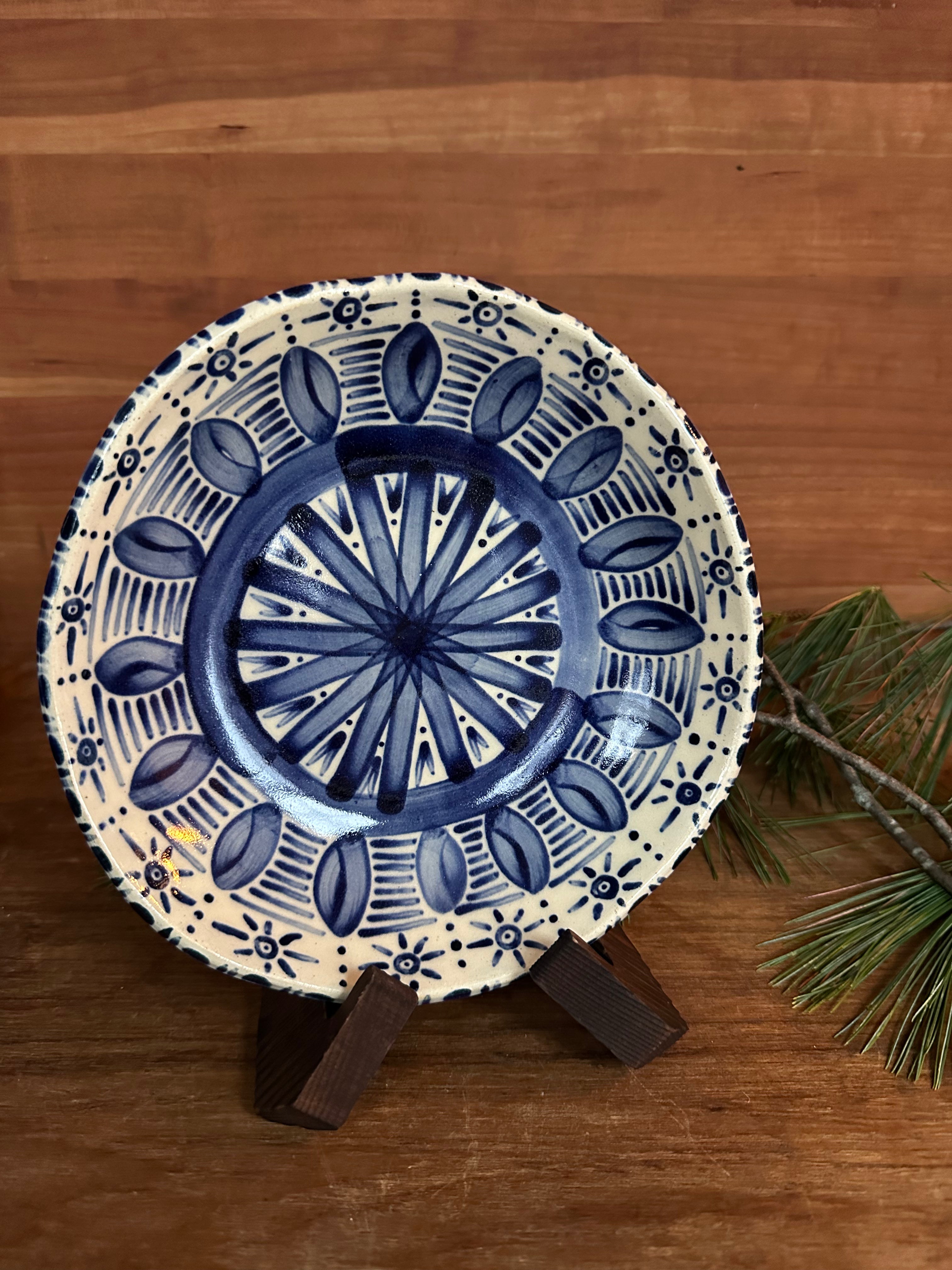 Shallow bowl in Fantasier No. 4