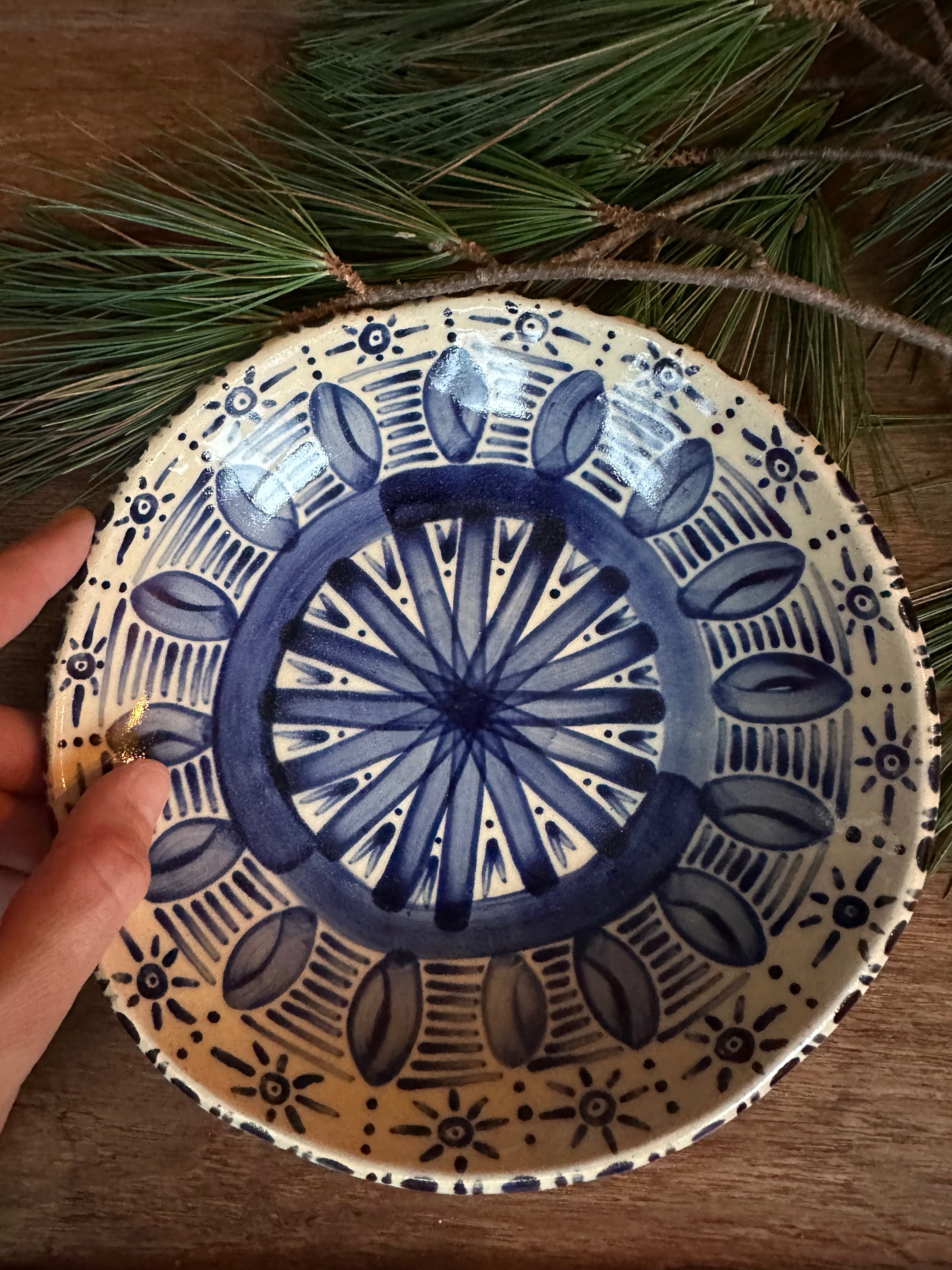 Shallow bowl in Fantasier No. 4