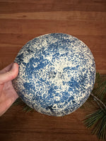 Load image into Gallery viewer, Shallow bowl in Fantasier No. 4
