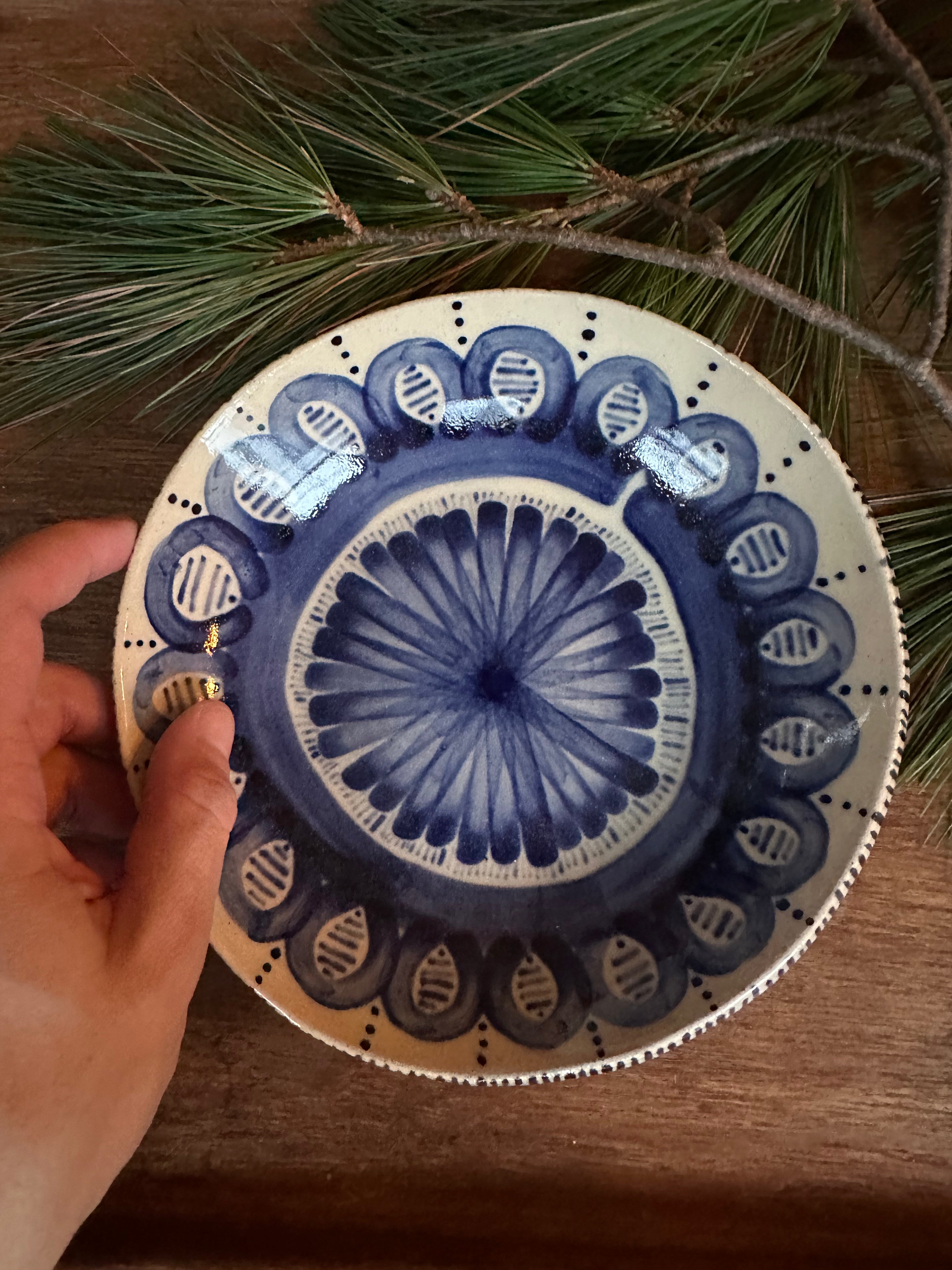 Shallow bowl in Fantasier No. 5