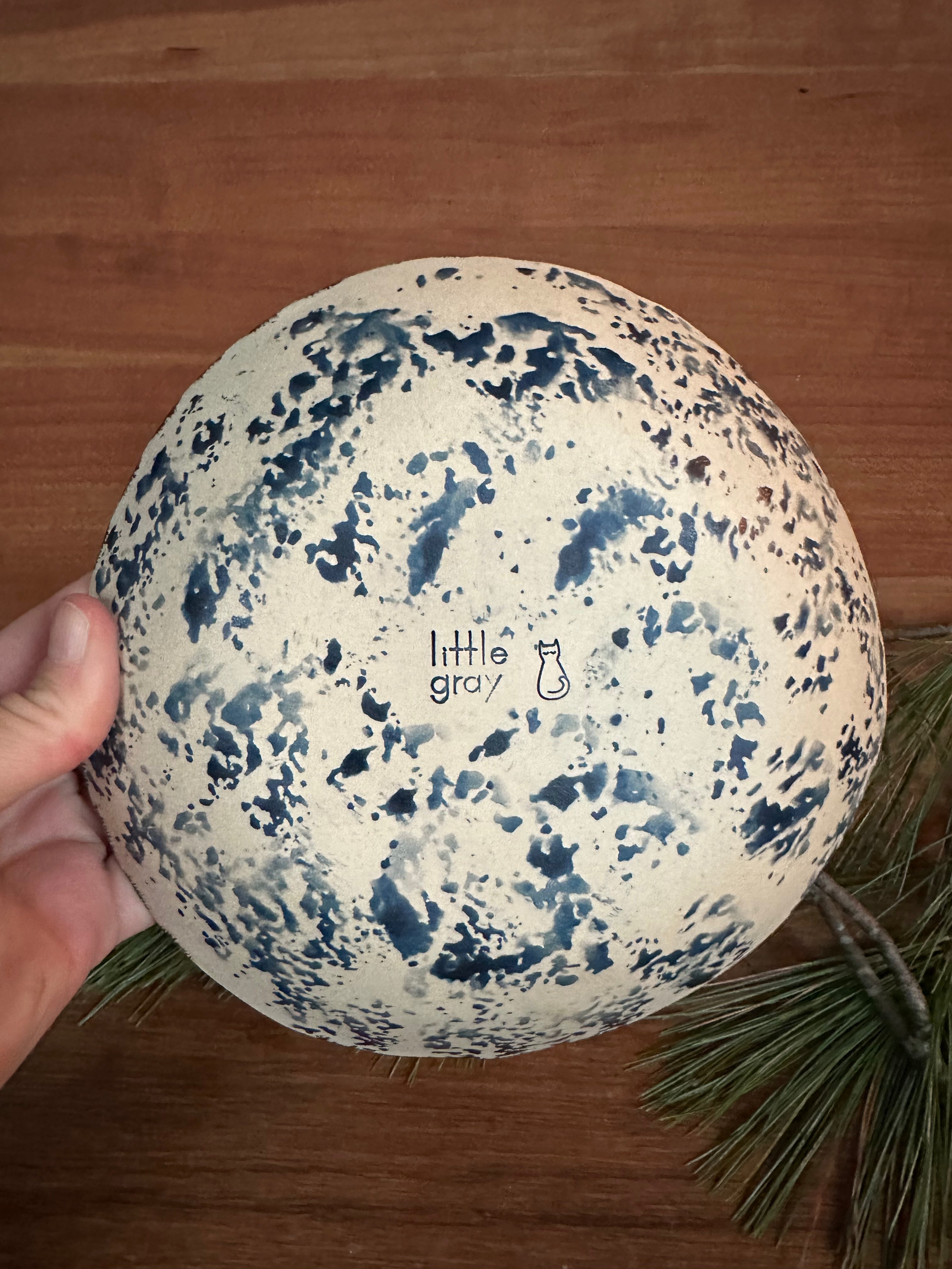 Shallow bowl in Fantasier No. 6