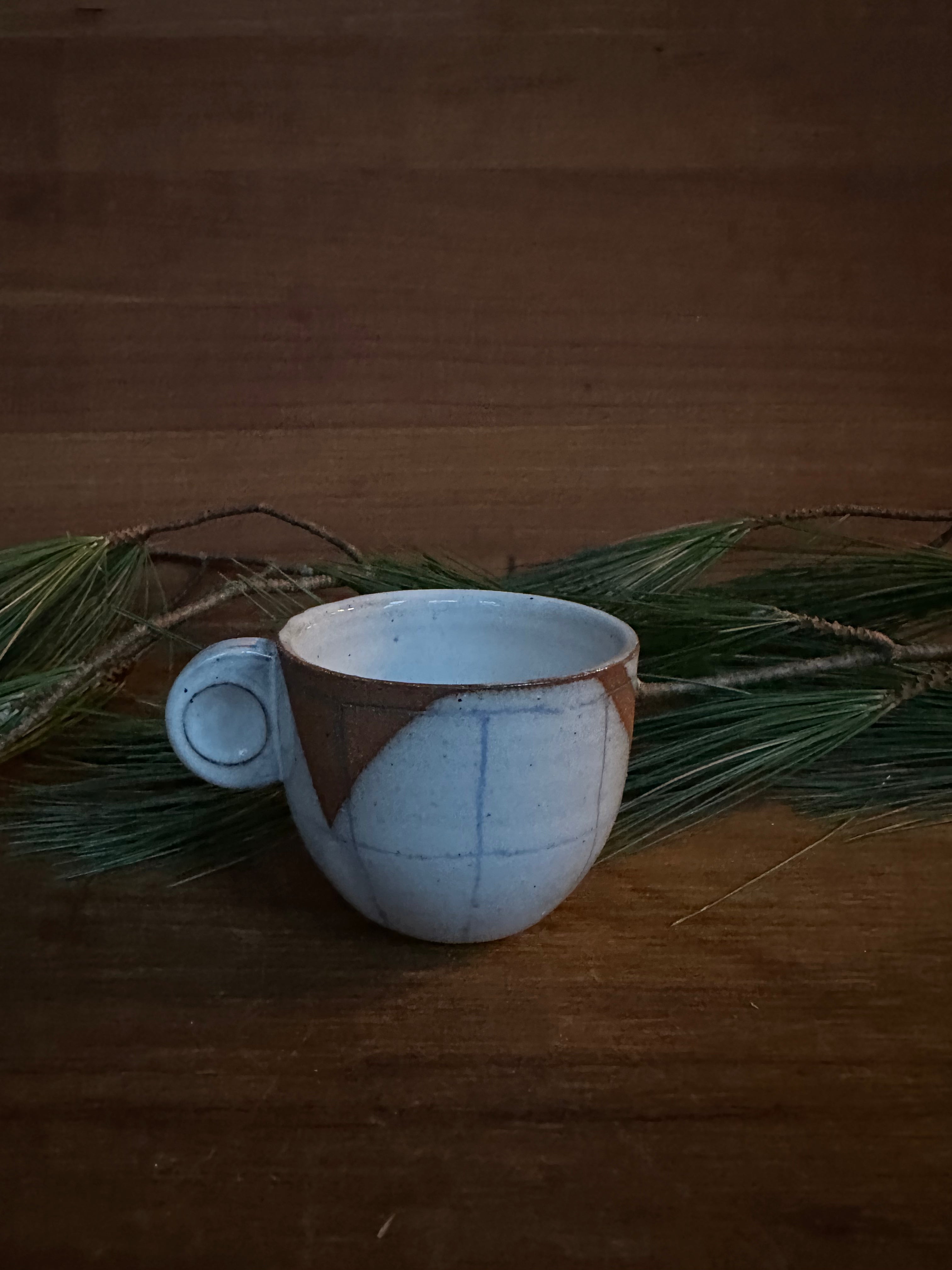 Espresso Cup in Spilled Milk Picnic